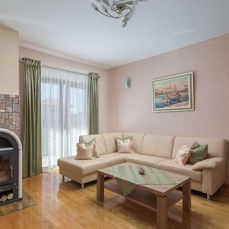 Apartment Novi Kastela Dış mekan fotoğraf